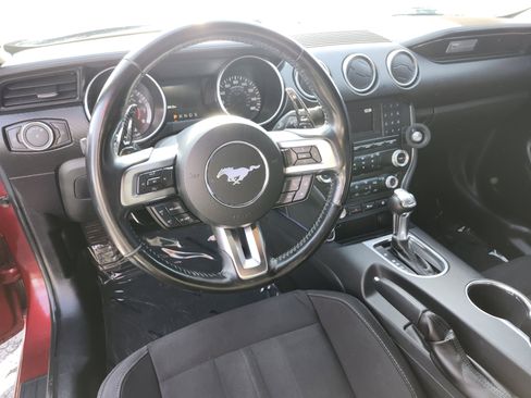 Used 2018 Ford Mustang Coupe image 23