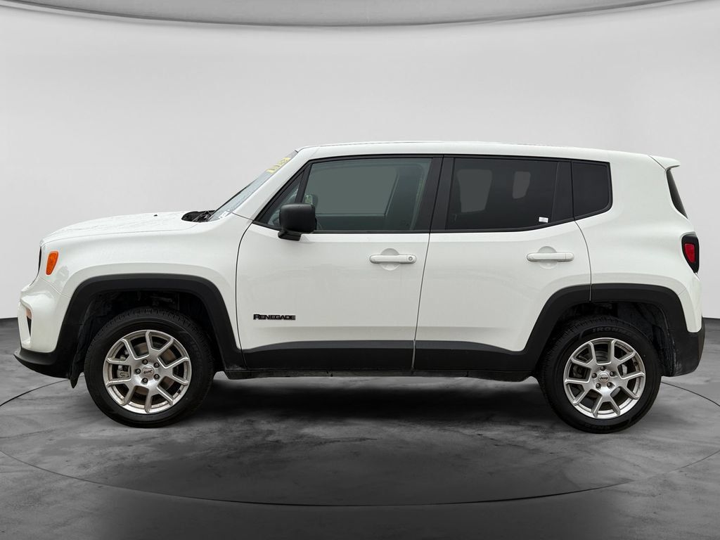Used 2023 Jeep Renegade Latitude AWD/4WD image 6