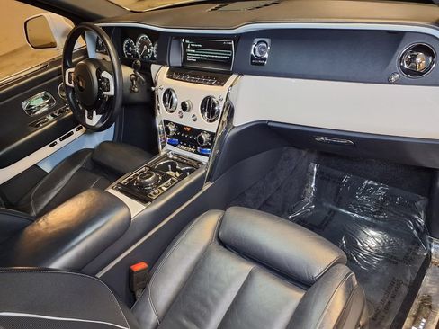 Used 2023 Rolls-Royce Cullinan AWD/4WD image 29