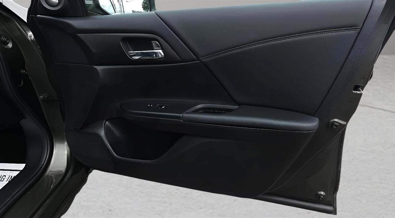 Used 2015 Honda Accord EX-L image 31