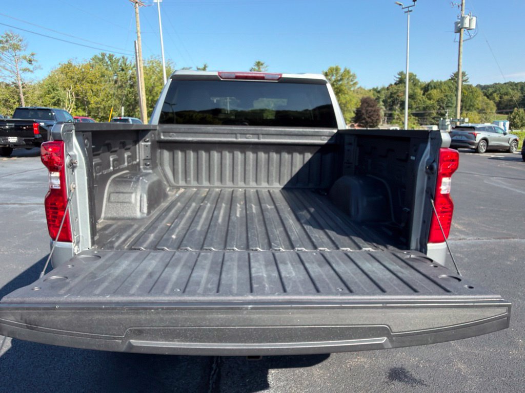 Used 2023 Chevrolet Silverado 1500 LT AWD/4WD image 38
