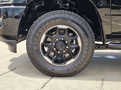 Used 2025 RAM 2500 Laramie AWD/4WD image 18