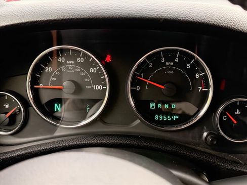 Used 2017 Jeep Wrangler Unlimited Sport w/ Connectivity Group AWD/4WD image 18