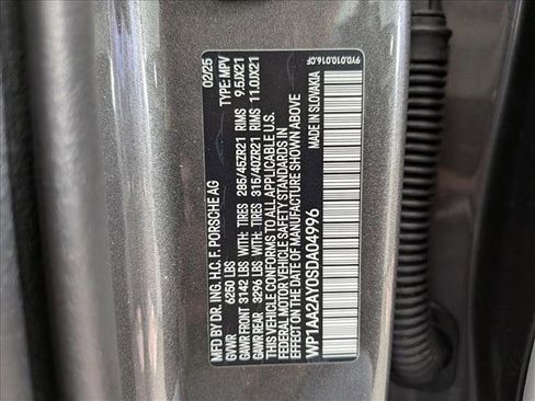 Used 2025 Porsche Cayenne image 28