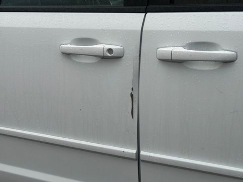 Used 2017 Dodge Grand Caravan SE image 10