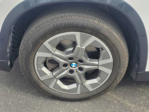 Used 2023 BMW X1 xDrive28i w/ Convenience Package AWD/4WD image 9