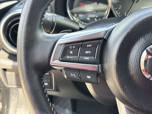 Used 2025 MAZDA MX-5 Miata RF Grand Touring image 33