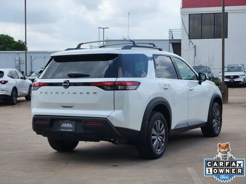 Used 2025 Nissan Pathfinder SV FWD image 6