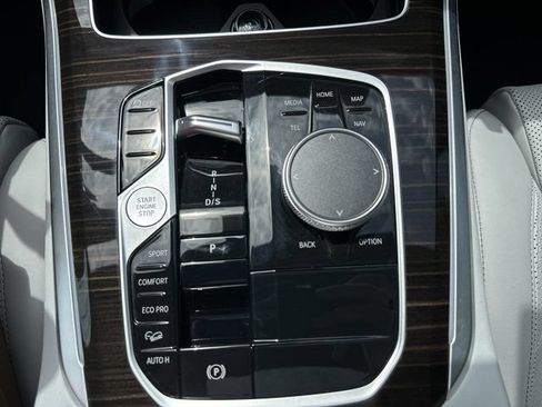 Used 2025 BMW X5 xDrive40i AWD/4WD image 12