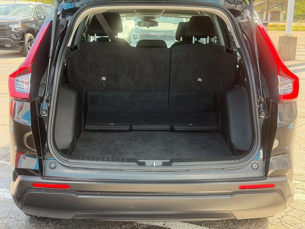 Used 2024 Honda CR-V LX image 8