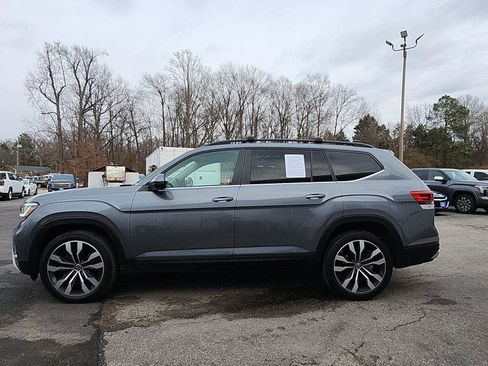 Used 2022 Volkswagen Atlas SE image 2