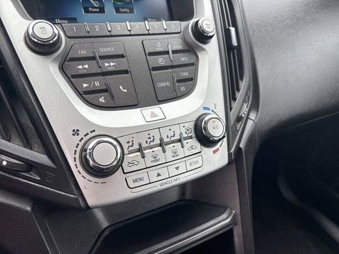 Used 2017 Chevrolet Equinox LS FWD image 20