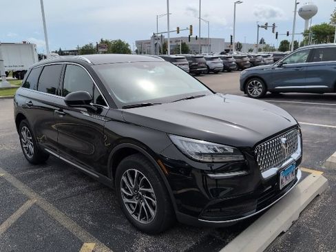 Used 2022 Lincoln Corsair AWD w/ Equipment Group 101A image 2