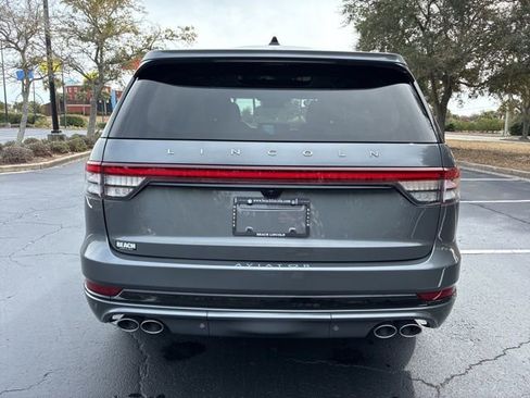 Certified 2025 Lincoln Aviator Reserve w/ Equipment Group 201A image 4