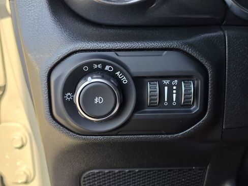 Used 2022 Jeep Wrangler Unlimited Sport AWD/4WD image 30