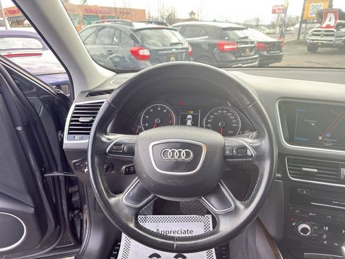Used 2017 Audi Q5 2.0T Premium Plus w/ Technology Package image 21