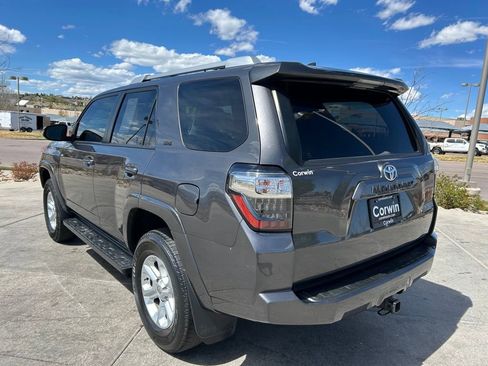 Used 2017 Toyota 4Runner SR5 image 6
