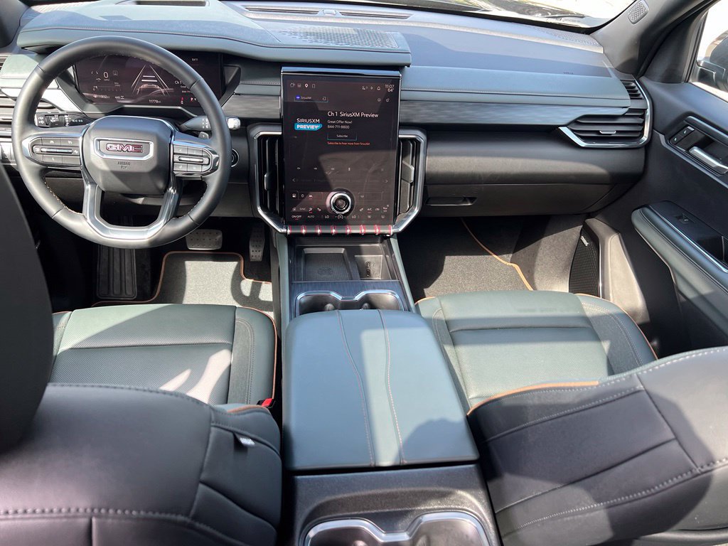 Used 2024 GMC Acadia AT4 w/ Luxury Package AWD/4WD image 19