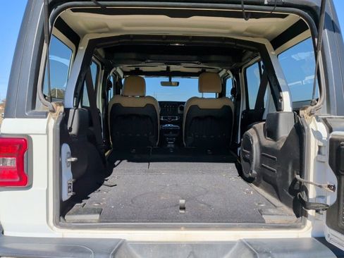 Used 2018 Jeep Wrangler Unlimited Rubicon image 43