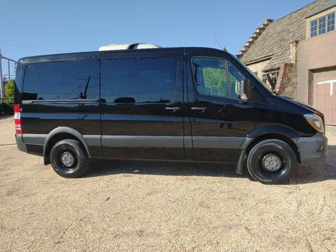 Used 2017 Mercedes-Benz Sprinter 2500 image 17