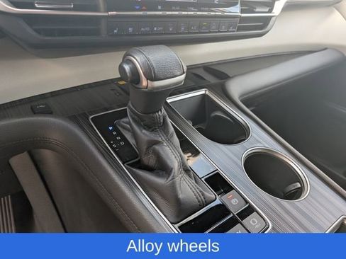 Used 2021 Toyota Sienna Platinum image 20