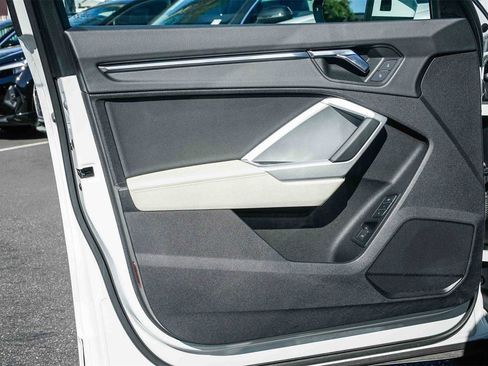 Used 2022 Audi Q3 2.0T Premium Plus w/ Premium Plus Package image 19