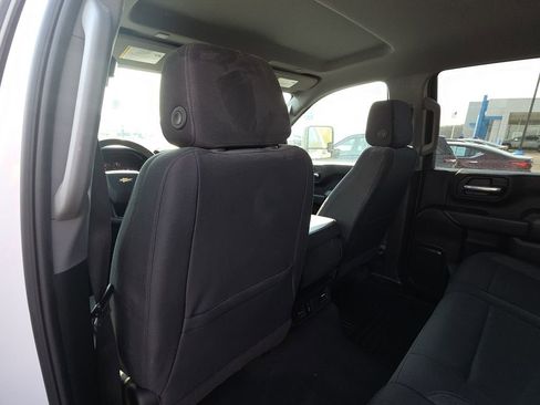 Used 2025 Chevrolet Silverado 2500 Custom w/ Custom Value Package image 28