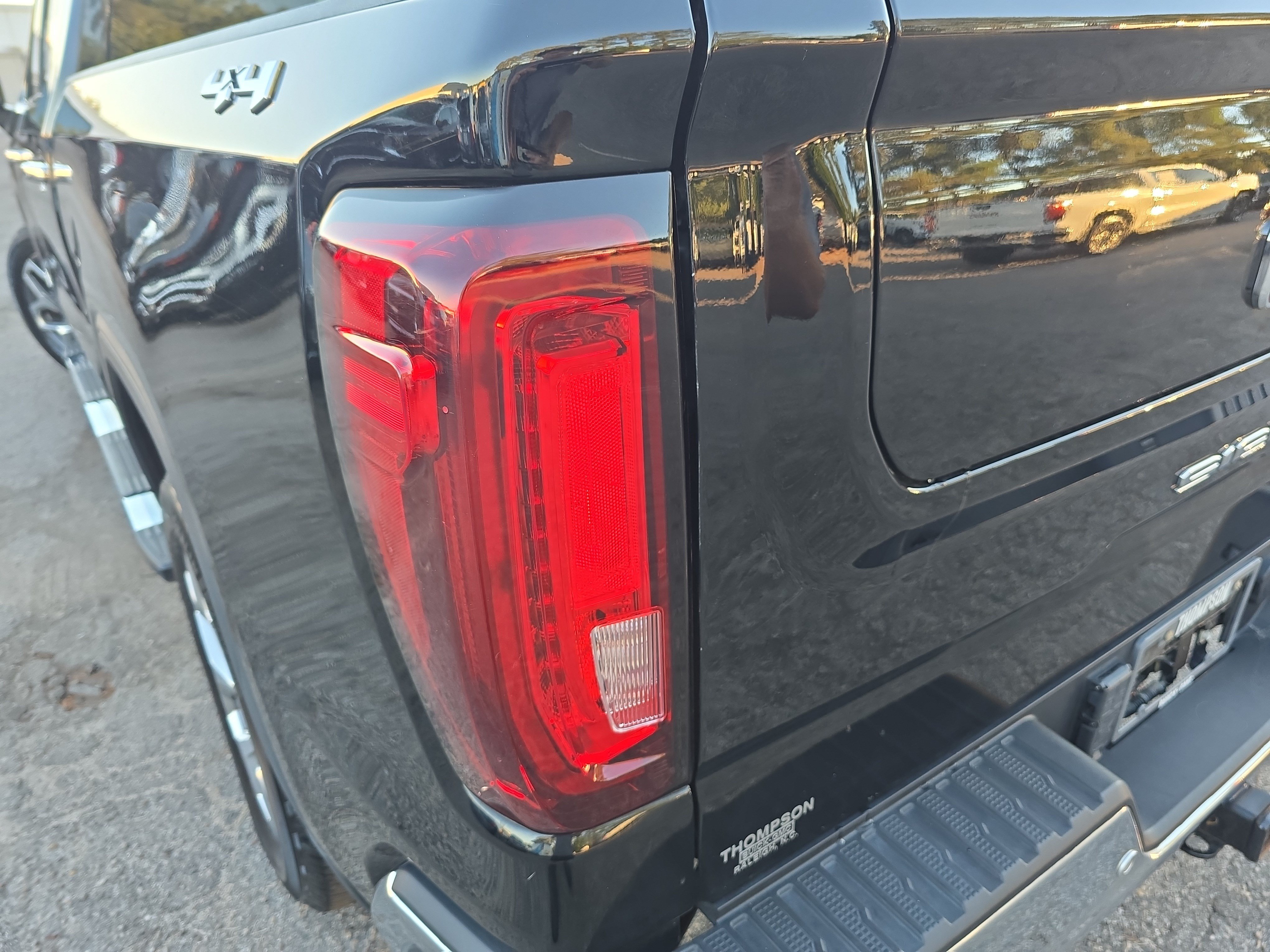 Used 2024 GMC Sierra 1500 SLT w/ SLT Premium Plus Package AWD/4WD image 36