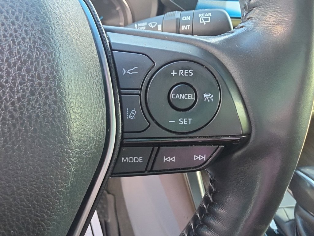 Used 2021 Toyota Venza XLE w/ Softex Package AWD/4WD image 31