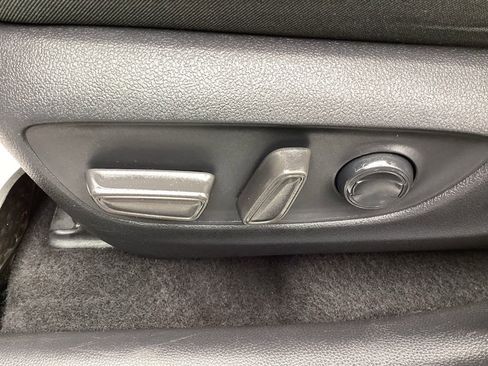 Used 2022 Toyota RAV4 XLE image 17