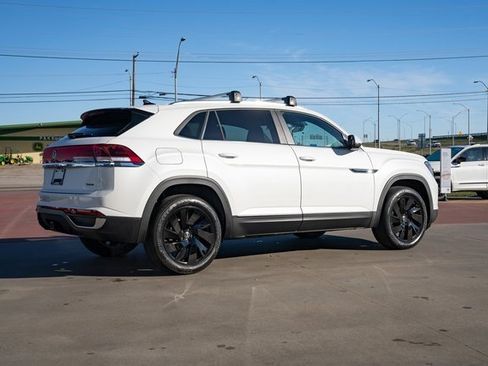 New 2026 Volkswagen Atlas Cross Sport SE image 6