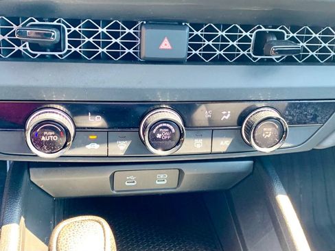 Used 2025 Honda Accord LX image 35