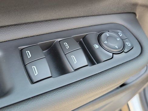 Used 2022 GMC Terrain SLT w/ Tech Package AWD/4WD image 20