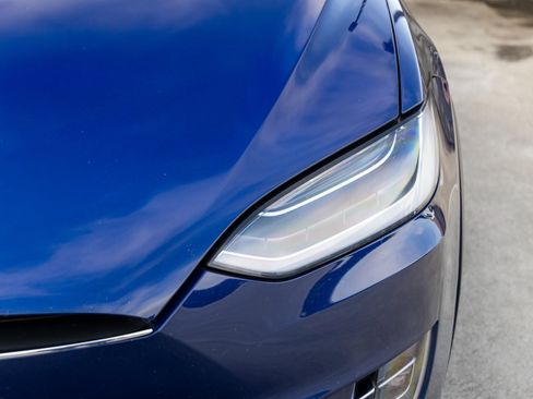 Used 2016 Tesla Model X 70D image 16