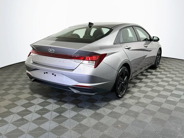 Used 2023 Hyundai Elantra SEL FWD image 8