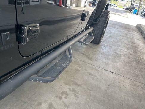 Used 2023 Jeep Gladiator Sport image 17