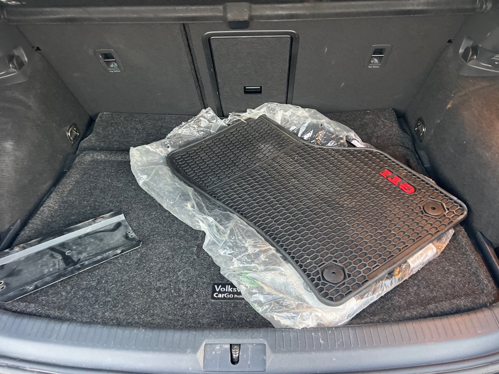 Used 2017 Volkswagen Golf 4-Door FWD image 22