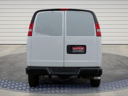 Used 2018 Chevrolet Express 3500 Extended w/ Driver Convenience Package image 6