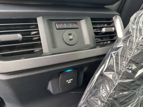 New 2025 Ford F150 Platinum w/ Equipment Group 702A High image 43