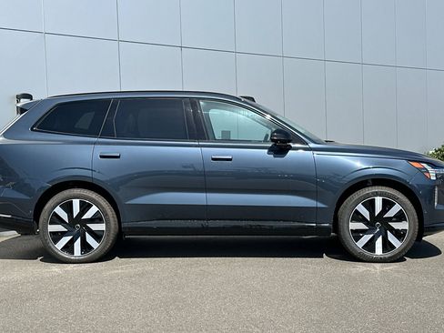 New 2025 Volvo EX90 Plus image 6
