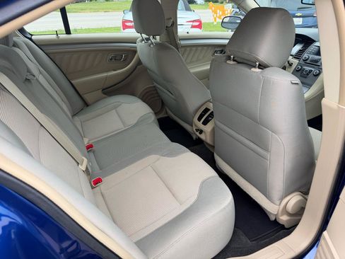 Used 2015 Ford Taurus SEL FWD image 20
