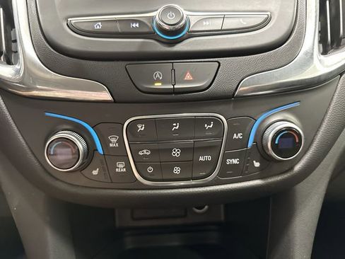 Used 2024 Chevrolet Equinox LT AWD/4WD image 34