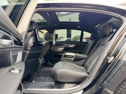 Used 2018 BMW ALPINA B7 xDrive image 34