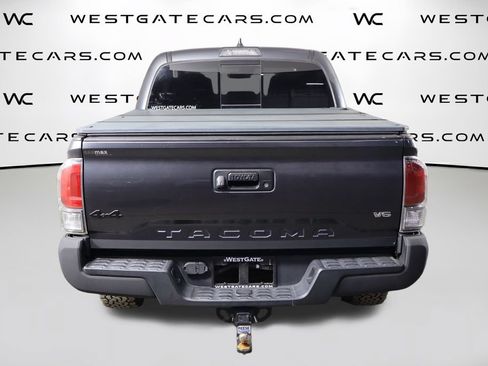 Used 2020 Toyota Tacoma TRD Sport AWD/4WD image 4
