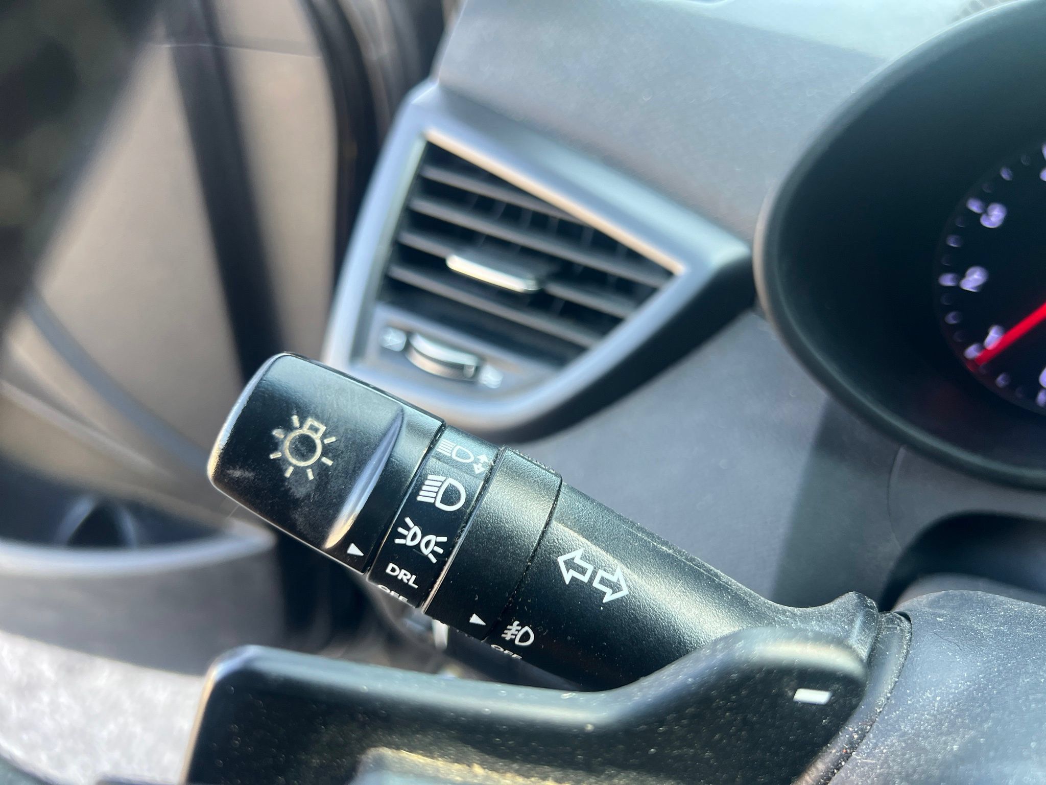 Used 2016 Hyundai Veloster Turbo FWD image 20