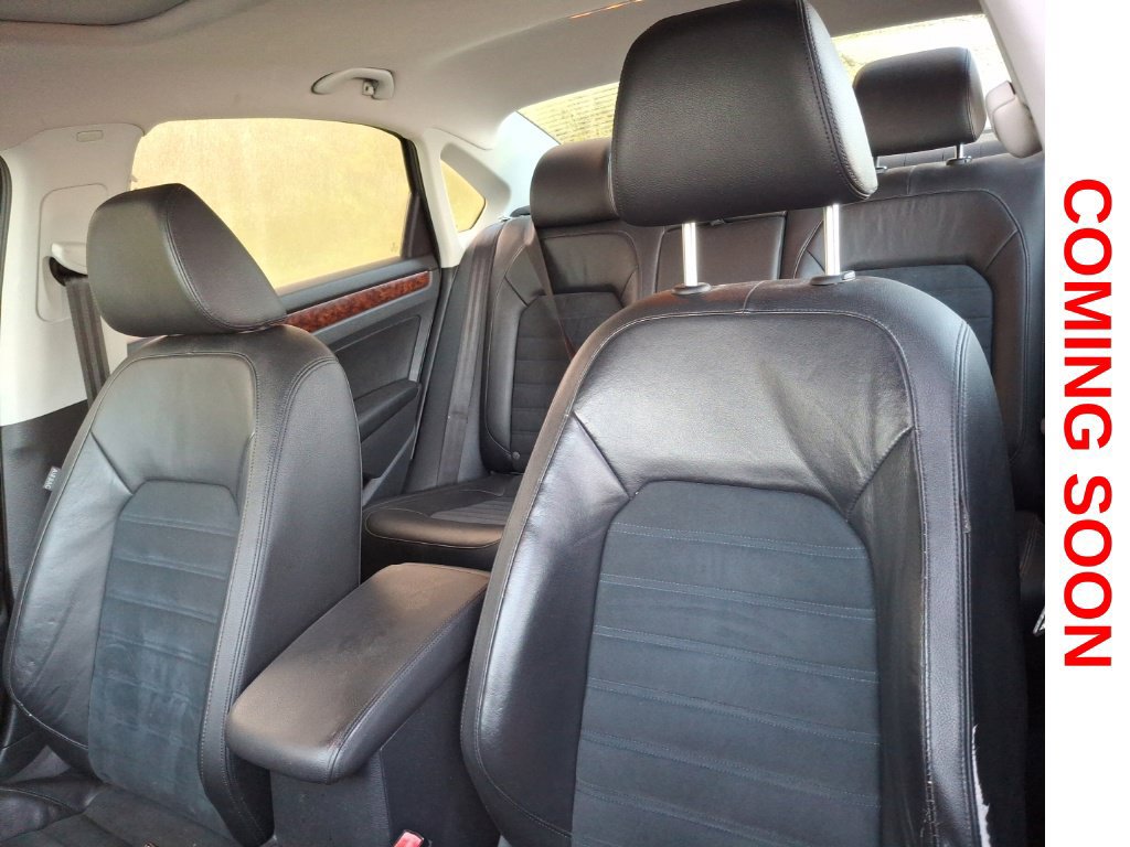 Used 2013 Volkswagen Passat TDI SEL Premium FWD image 14