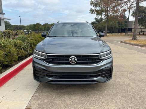 Used 2024 Volkswagen Tiguan SE R-Line AWD/4WD image 2