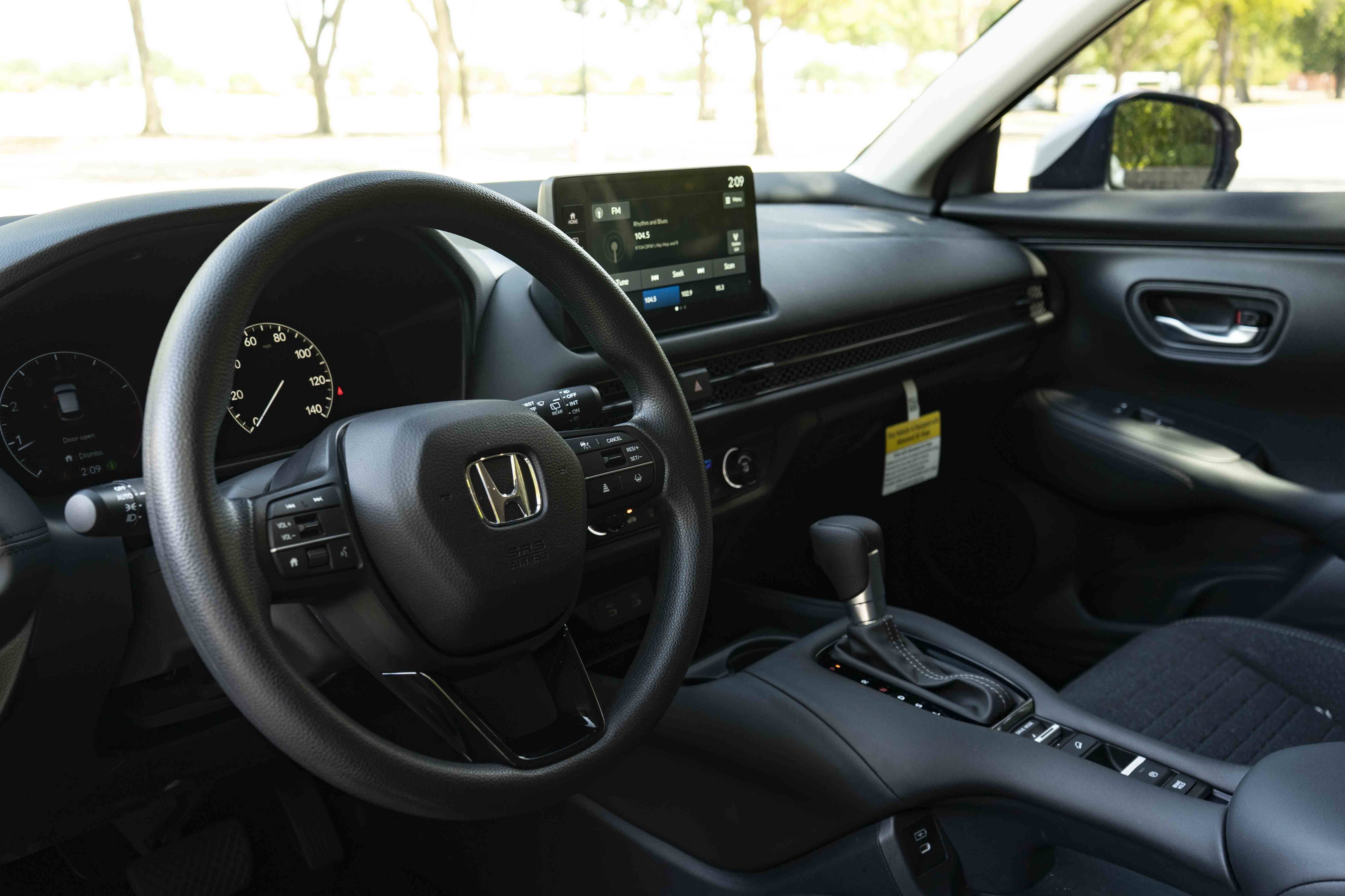 Used 2027 Honda HR-V LX image 16
