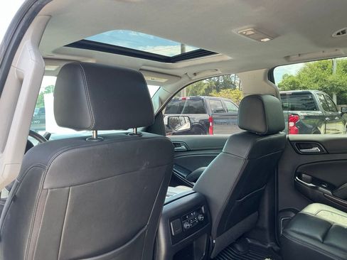 Used 2020 GMC Yukon XL SLT AWD/4WD image 35