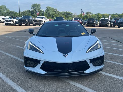 Used 2024 Chevrolet Corvette Stingray Premium Conv RWD image 9